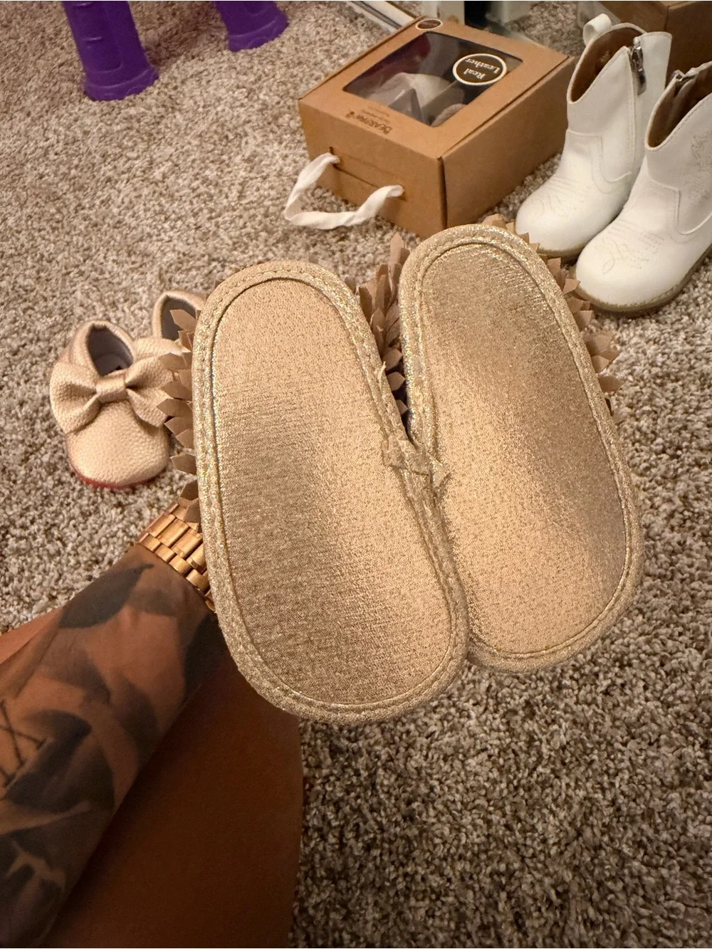 Toddler Glitter Fringe Sandals in Gold